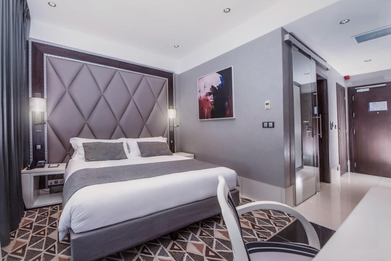 Krystal Palace Douala Exteriör bild