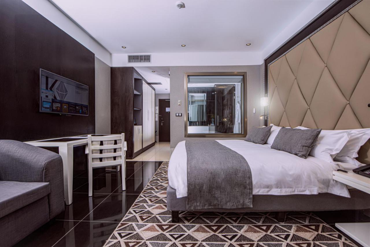 Krystal Palace Douala Exteriör bild